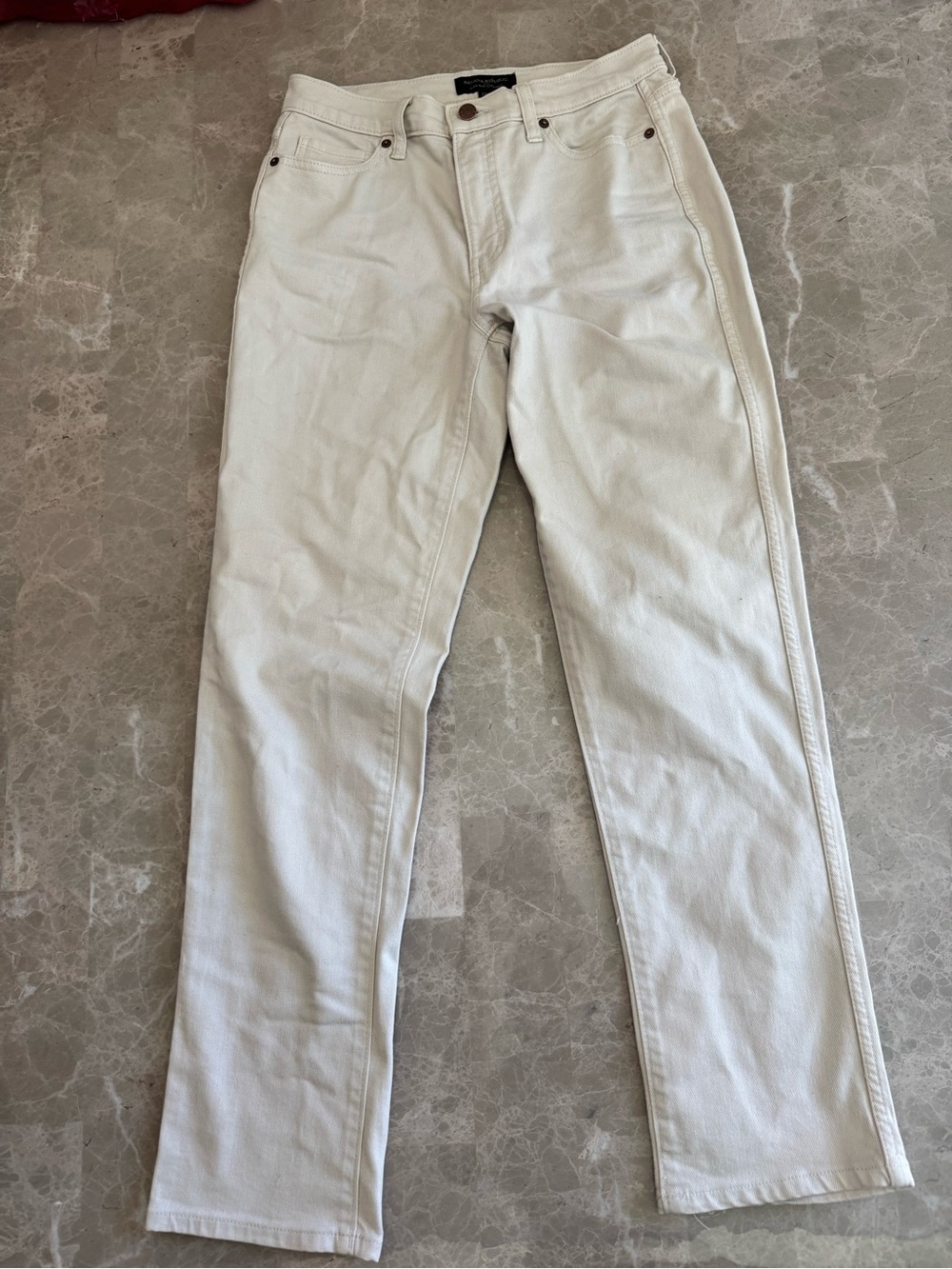 Banana Republic High Rise Straight Leg Jeans Off White Cream Ecru Denim Size 4